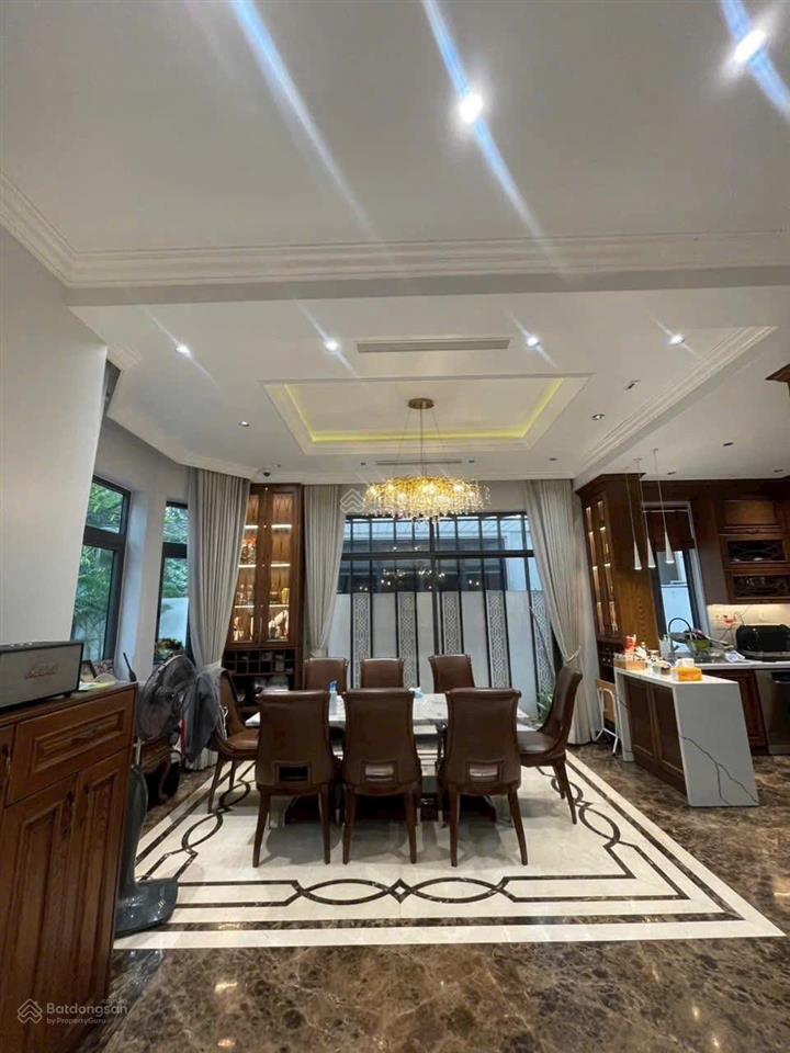 Song lập 144m manhattan vị trí hiếm có, full nội thất đẳng cấp , nhập khẩu. gần trường học