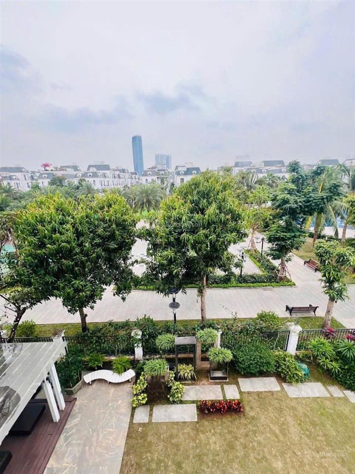 Siêu phẩm đơn lập. 400m. căn siêu vip, thang máy, nôị thất nhập khẩu , vị trí số 1 vin imperia