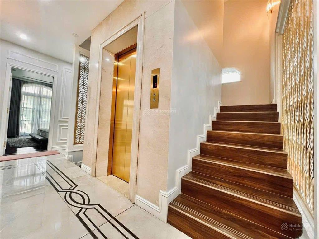 Siêu phẩm đơn lập 400m. view công viên , gần hồ. full nội thất thang máy đẳng cấp