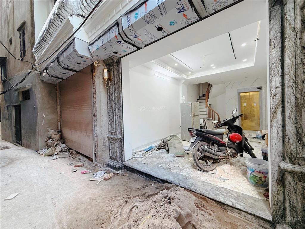 Siêu phẩm 6 tầng thang máy mới koong phố trương định giá chỉ 10 tỷ dt36m2 mt3,5m cách phố 2 nhà