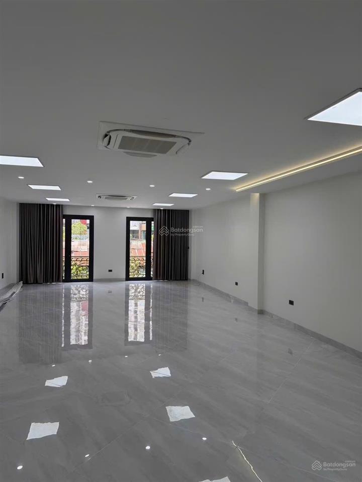Siêu phẩm toà văn phòng hạng a mặt phố đường la thành to nhà 8 tầng thang máy dt75m2 mt4,8m mới