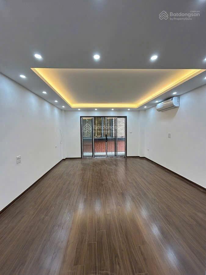 Chủ cắm sổ ngân hàng cần bán gấp nhà 6t thang máy mới phố lê văn lương dt 50m2 mt 4,5m ôtô đỗ cửa