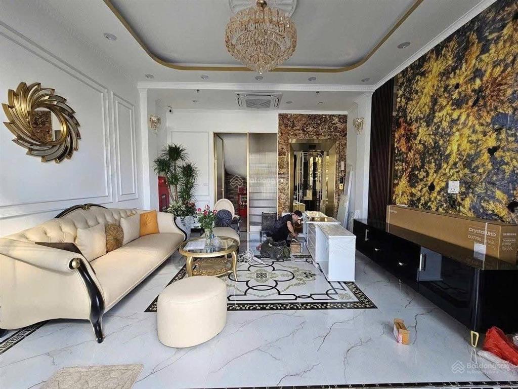 Chính chủ cần bán gấp nhà 6 tầng thang máy mới phố lê văn lương dt 50m2 mt4,5m chỉ 30m ra mặt phố