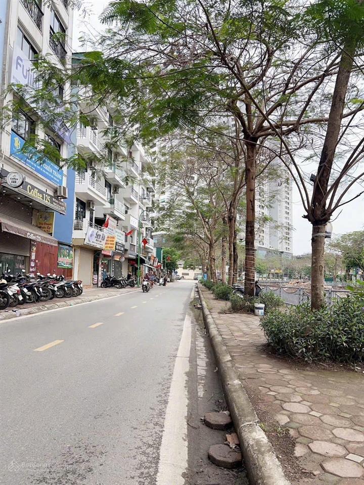 Chính chủ cần bán gấp tòa văn phòng 7 tầng thang máy mới coong mặt phố bờ sông sét dt 62m2 mt 5m