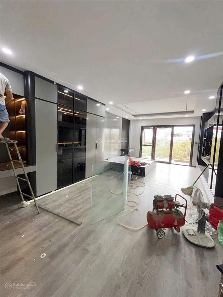 Chính chủ cần bán gấp tòa văn phòng 7 tầng thang máy mới coong mặt phố bờ sông sét dt 62m2 mt 5m
