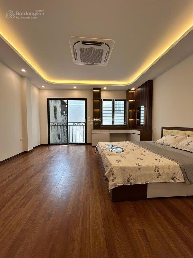Chính chủ cần bán gấp nhà 6 tầng thang máy mới koong phố lê văn lương dt50m2 mt4,5m ngõ thông