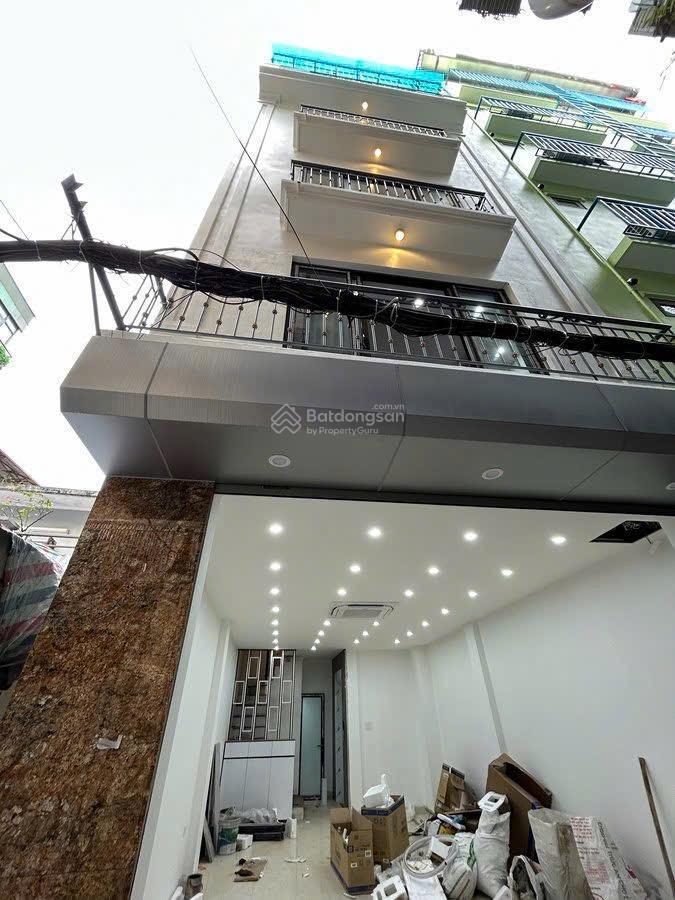 Chính chủ cần bán gấp nhà 6 tầng thang máy mới coong phố lê văn lương dt50m2 mt4,5m ngõ thông