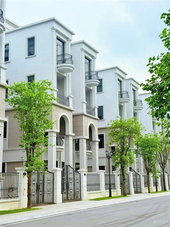 Cần tiền bán gấp căn biệt thự song lập vinhomes ocean park, dt 144m2, xd 4.5 tầng, giá 11.780 tỷ