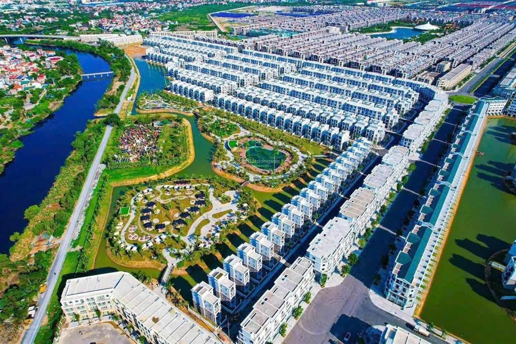 Cần tiền bán gấp căn biệt thự song lập vinhomes ocean park, dt 144m2, xd 4.5 tầng, giá 11.780 tỷ