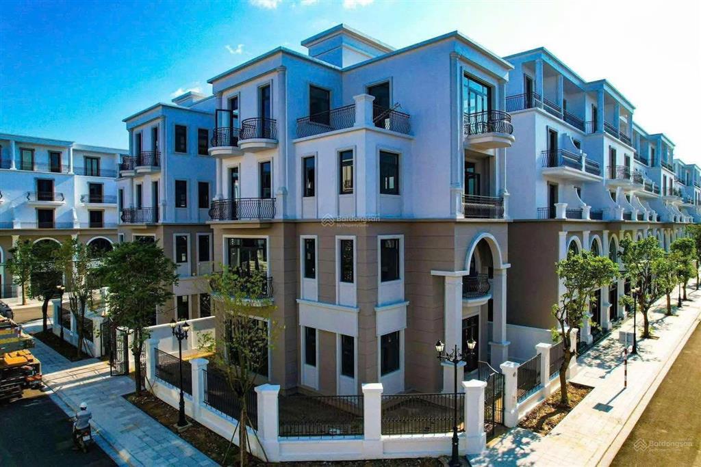 Cần tiền bán gấp căn biệt thự song lập vinhomes ocean park, dt 144m2, xd 4.5 tầng, giá 11.780 tỷ