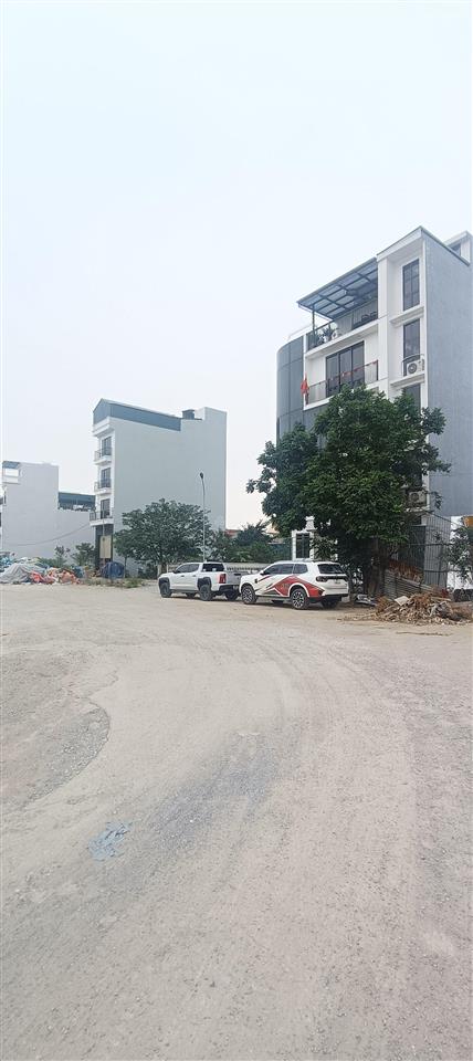 Bán đất đấu giá ngũ hiệp xe cont vào đất dt 68m/ giá 9,5tỷ. siêu rẻ cho nhà đầu tư