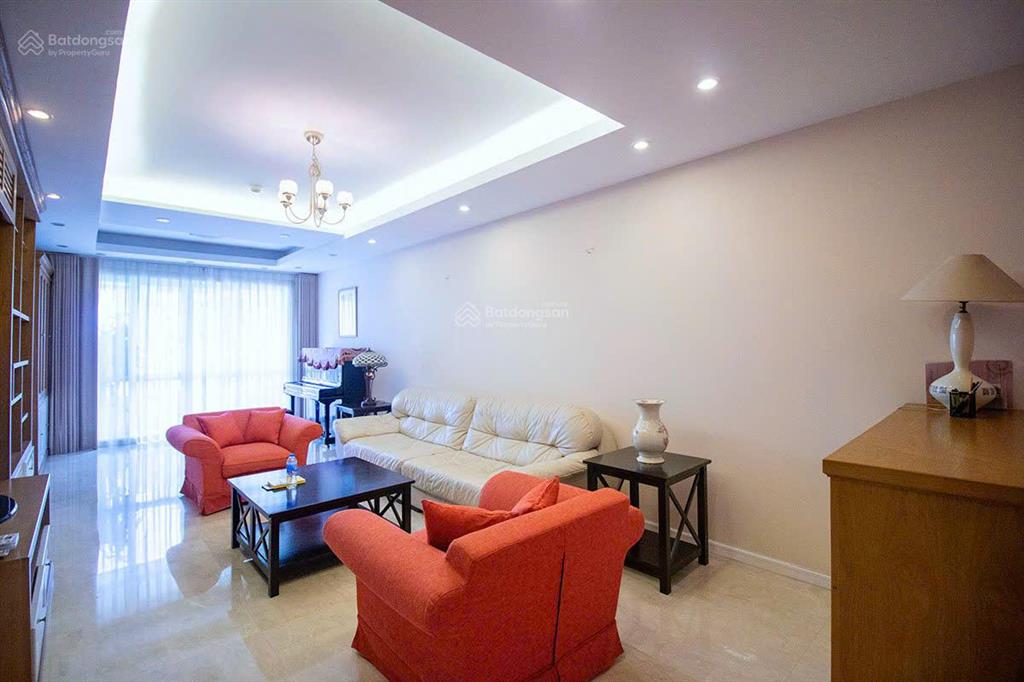 Bán căn hộ tầng trung tòa p2 ciputra view đài phun nước, thang máy riêng vào nhà
