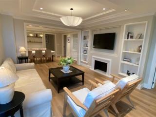 Căn hộ tầng cao view hồ tây cần bán tại g3 ciputra