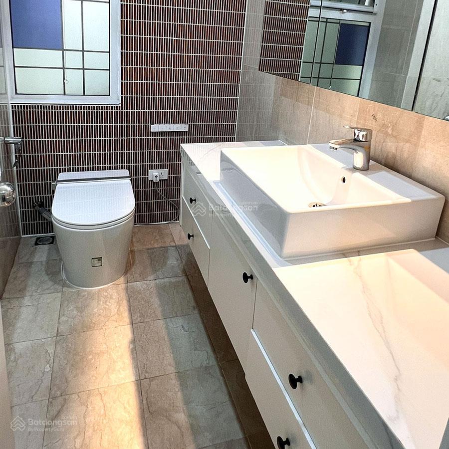 Bán căn hộ cao cấp p2 ciputra 145m thang máy riêng view trọn công viên 65ha
