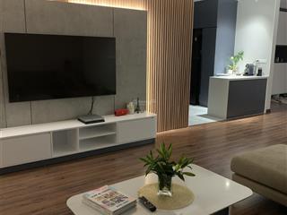 Bán căn hộ tầng cao view nội khu ciputra hướng mát