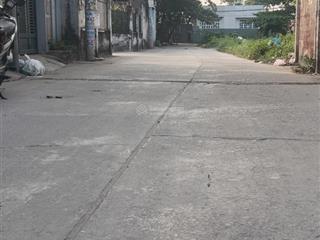 Xe hơi đậu trong nhà  85m2 (5x17m)  3 tầng 3pn. 3.6tỷ  gần đại học thực phẩm  nguyễn thị tú