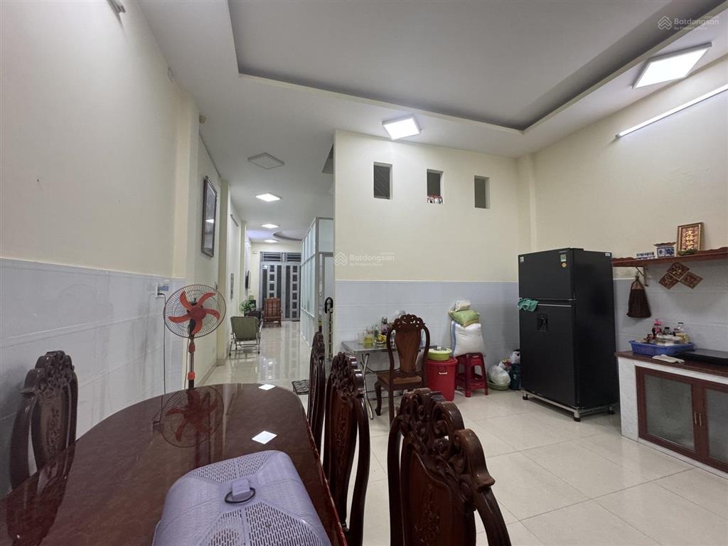 Nở hậu  kdc gia hoà  109m (5x21.5m)  3 tầng  xe hơi đậu trong nhà