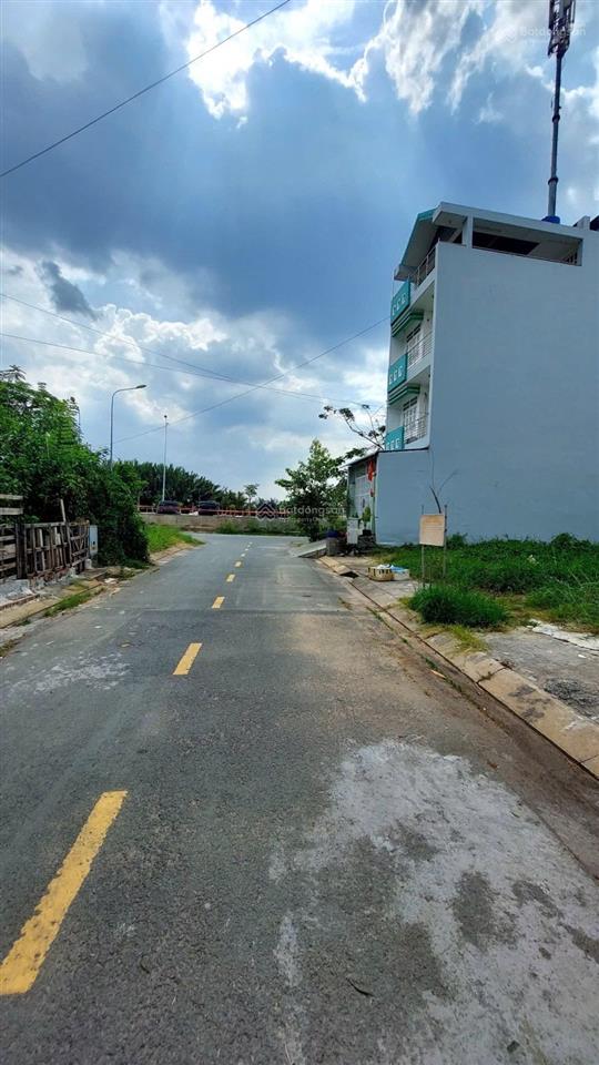 Nở hậu  kdc gia hoà  109m (5x21.5m)  3 tầng  xe hơi đậu trong nhà