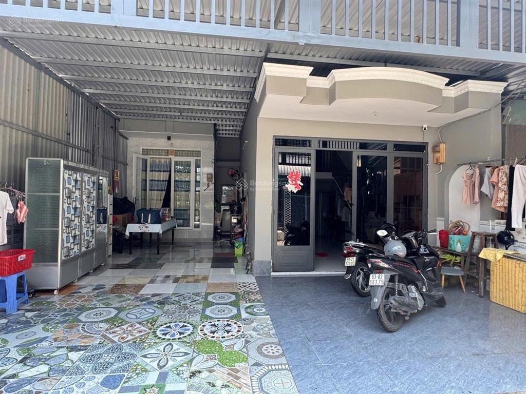Full nội thất 105m (8x14)  5.59t  hẻm xe tải  hoàn công đủ  gần 3 trường đại học mở hcm