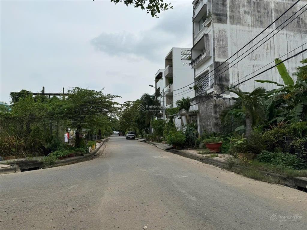 Giảm 700tr  đất biệt thự  200m (10x20)  8.8t  ngay trung tâm hành chính nhà bè