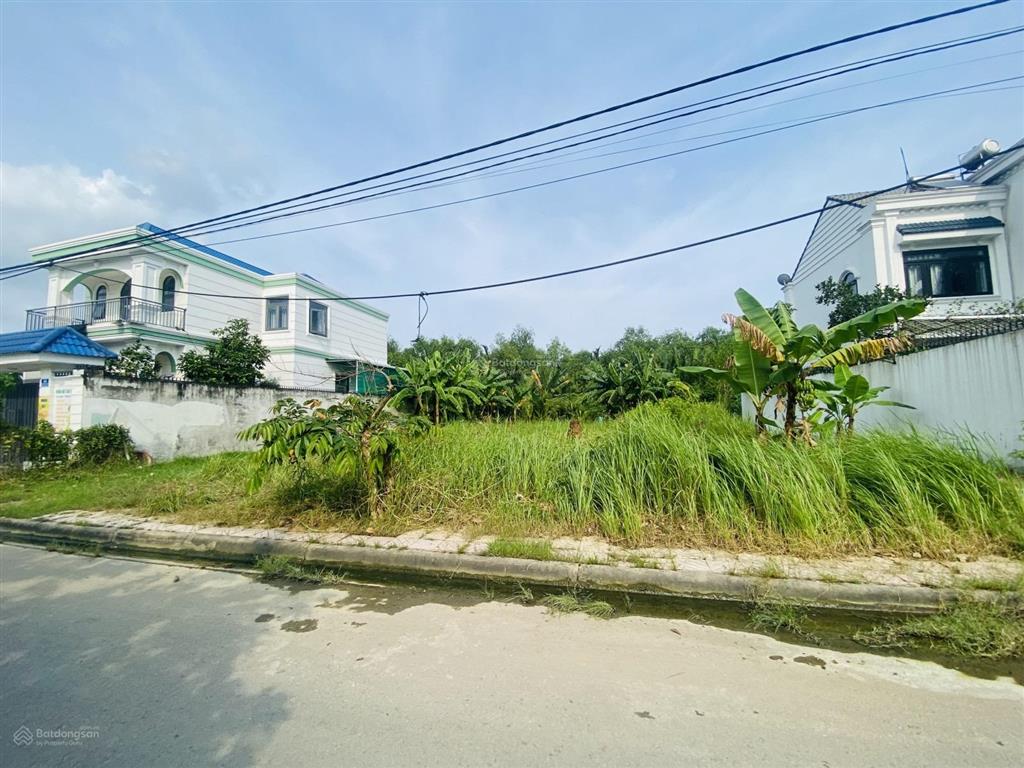 Giảm 700tr  đất biệt thự  200m (10x20)  8.8t  ngay trung tâm hành chính nhà bè