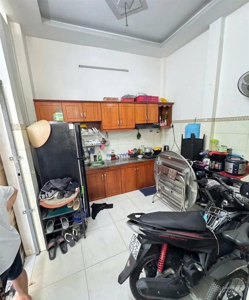 Căn góc không lộ giới không quy hoạch  xe hơi đỗ cửa  4pn  4.85t / hoàn công đủ