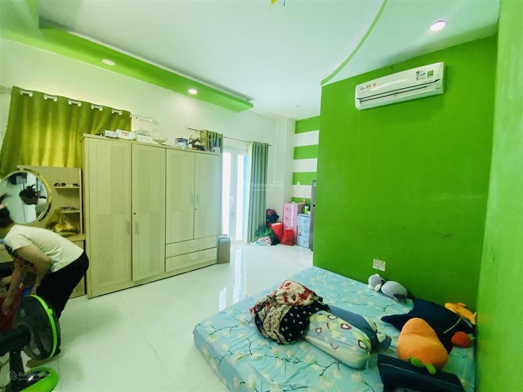 Bán nhà hẻm xe hơi lê văn lương. giảm 700tr còn 5.3t. nhà nở hâu 8m