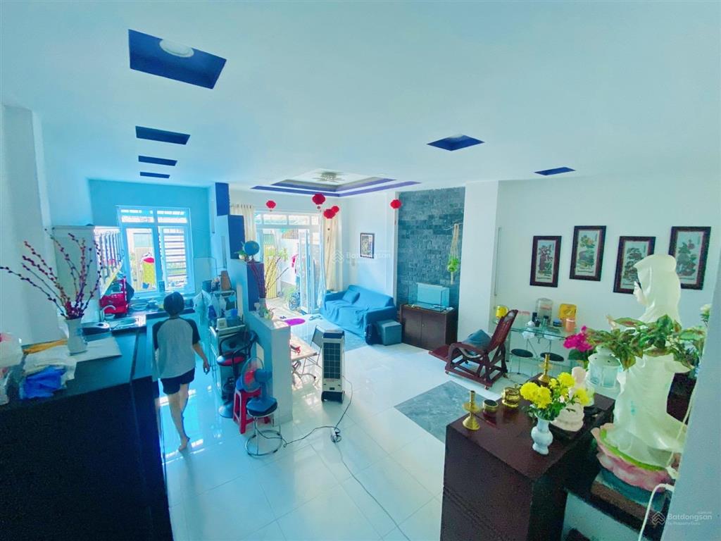 Bán nhà hẻm xe hơi lê văn lương. giảm 700tr còn 5.3t. nhà nở hâu 8m