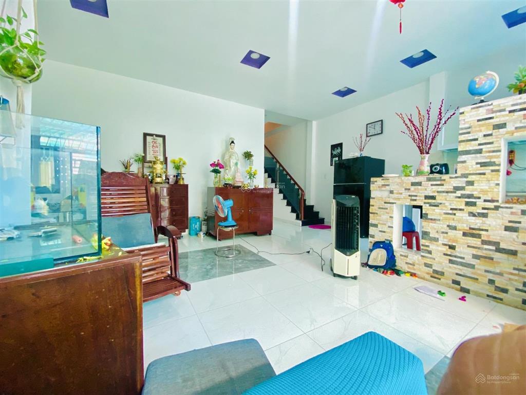 Bán nhà hẻm xe hơi lê văn lương. giảm 700tr còn 5.3t. nhà nở hâu 8m