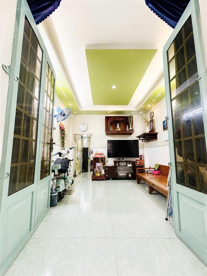 Hẻm 8m lê văn quới  2 tầng 2pn 2wc  hoàn công đủ  3.9t