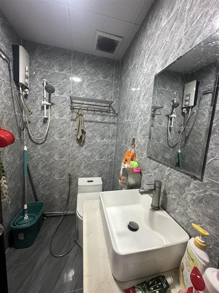 Tặng full nội thất  81m2  3pn  sổ hồng riêng  3.4t