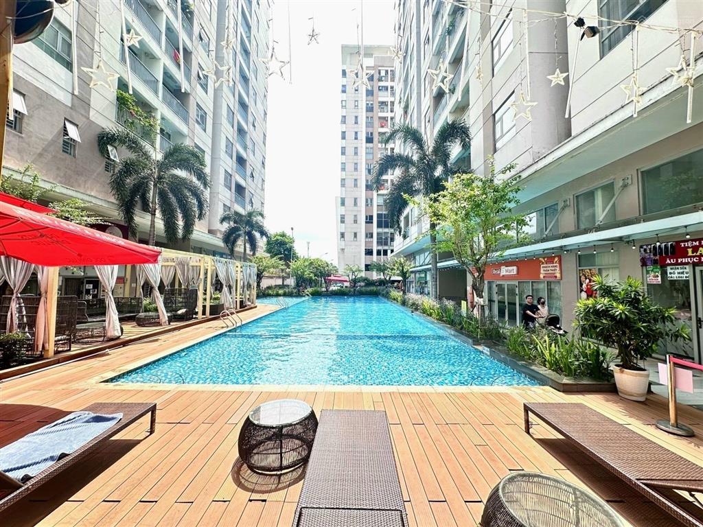 Đã có sổ. căn góc 3pn. 81m. hồ bơi rộng. bãi đỗ xe lớn. view thoáng đẹp