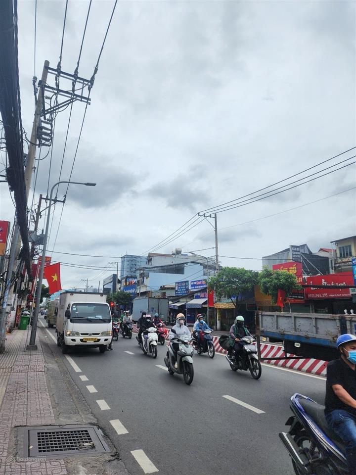 Đã có sổ. căn góc 3pn. 81m. hồ bơi rộng. bãi đỗ xe lớn. view thoáng đẹp