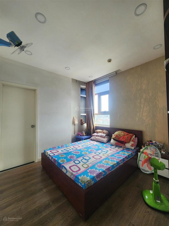 Đã có sổ. căn góc 3pn. 81m. hồ bơi rộng. bãi đỗ xe lớn. view thoáng đẹp
