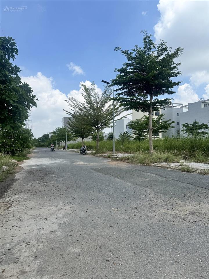 Kdc phước kiển  kế bên trường thpt phước kiển  bv nhà bè  180m (5x36m)  6.89t