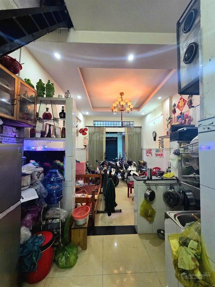 Nhà bán đường lò gốm. 44m. 2 tầng 2pn. hẻm ba gác. gần mặt tiền. chỉ có 3.27 tỷ