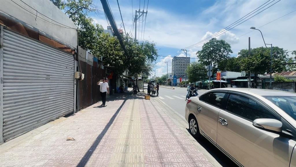 Giảm siêu mạnh 2.5t  thấp hơn định giá nh  161m  nở hậu tài lộc  mặt tiền có lề 3m