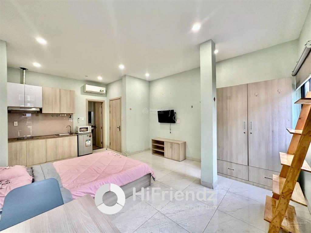 Cho thuê căn hộ studio cửa sổ lớn 30m2  full nội thất  đối diện nhà hát hoà bình