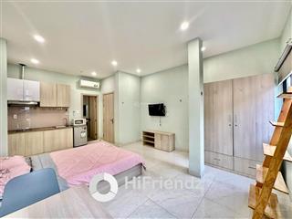 Cho thuê căn hộ studio cửa sổ lớn 30m2  full nội thất  đối diện nhà hát hoà bình
