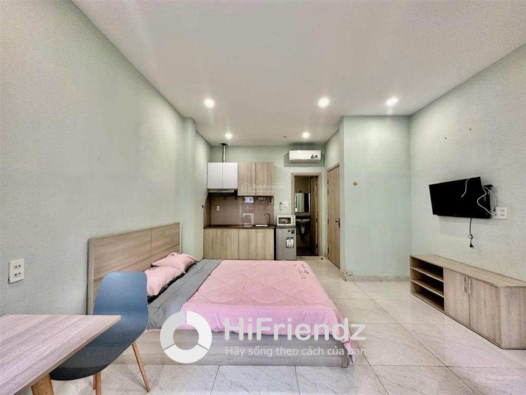 Cho thuê căn hộ studio cửa sổ lớn 30m2  full nội thất  đối diện nhà hát hoà bình