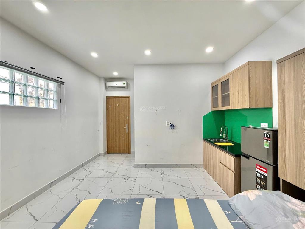 Cho thuê căn hộ studio 30m2 full nội thất  thang máy  ngay cv lê thị riêng