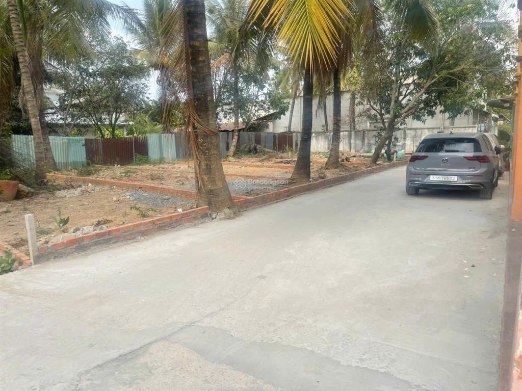 Cần chuyển nhượng lô đất giá f0 tại đường số 6lò lu đối diện chung cư của gamuda land