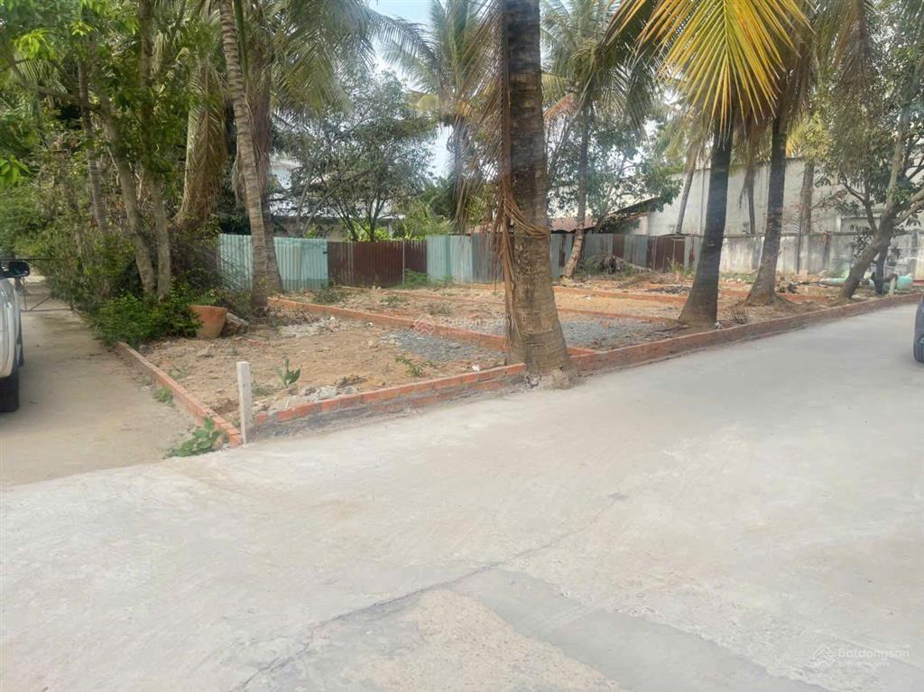 Cần chuyển nhượng lô đất giá f0 tại đường số 6lò lu đối diện chung cư của gamuda land