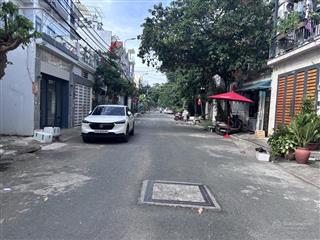 Giáp q.4  hẻm xe hơi tránh  sát đh tài chính marketing  tân mỹ  9.x tỷ
