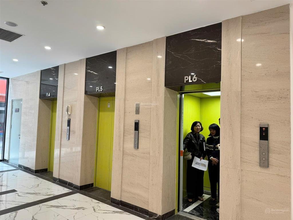 Cho thuê văn phòng mới cứng tại tòa handico 33 lê văn lương, view thoáng vị trí tiện lợi giao thông
