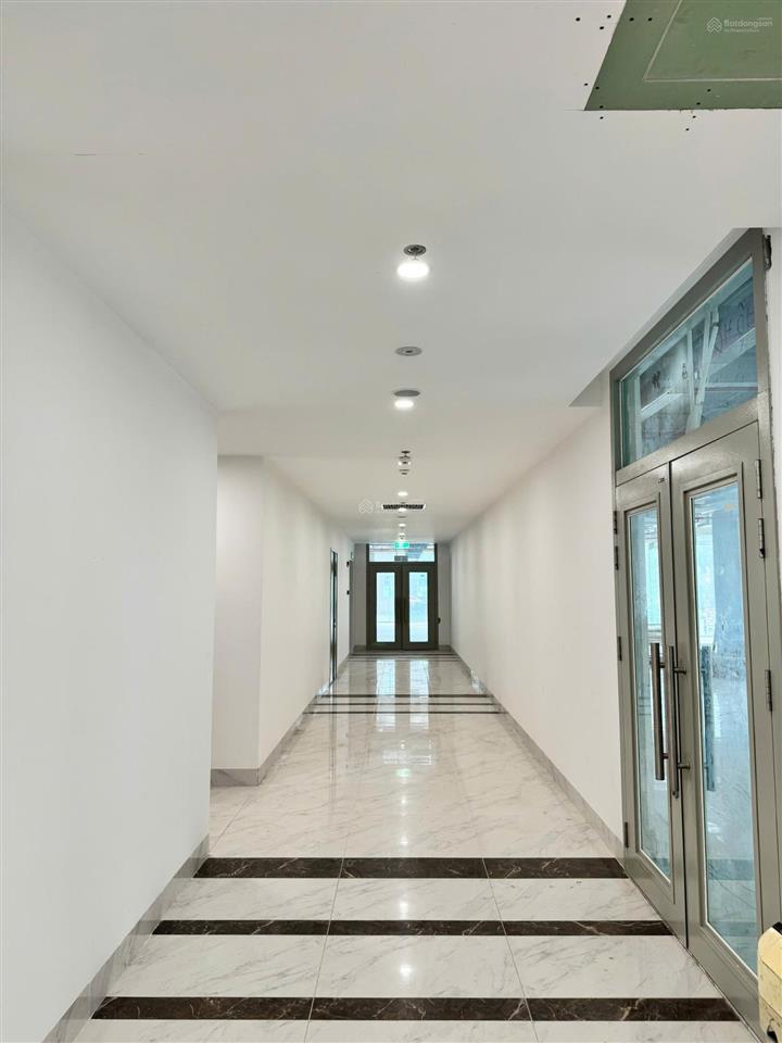 Cho thuê văn phòng mới cứng tại tòa handico 33 lê văn lương, view thoáng vị trí tiện lợi giao thông