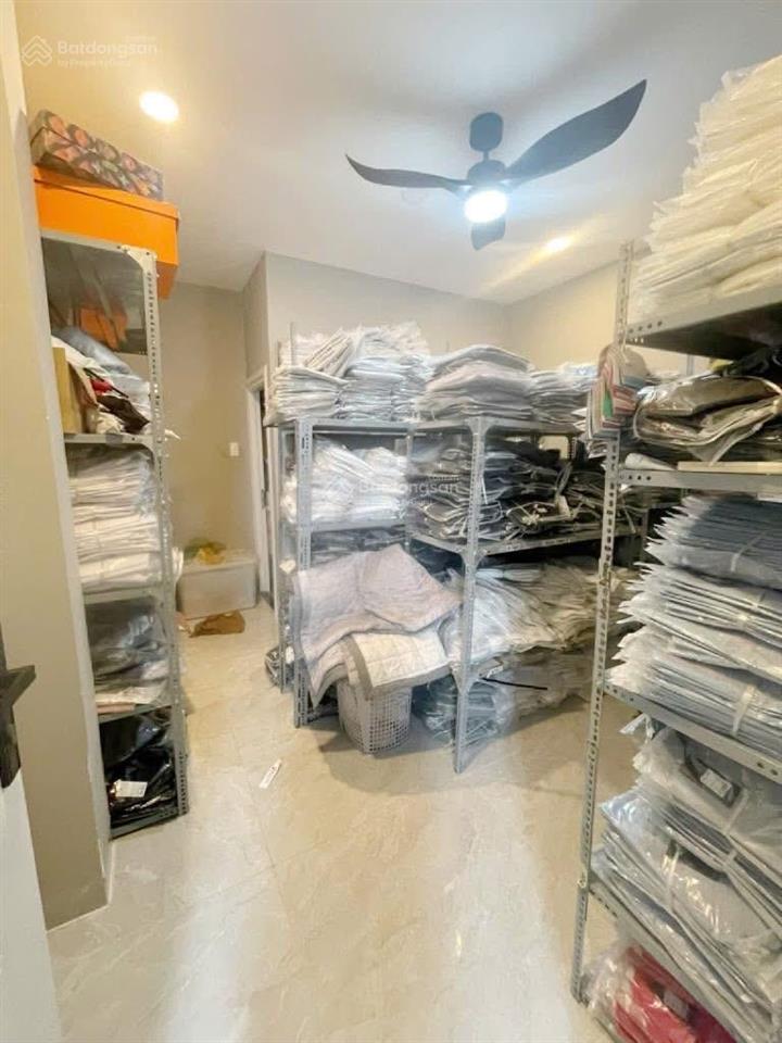 B.án nh.à mặt tiền nguyễn trãi q.5
 kinh doanh sầm uất  5 tầng 3.9 x 10 + kết cấu 1 trệt, 1 lử