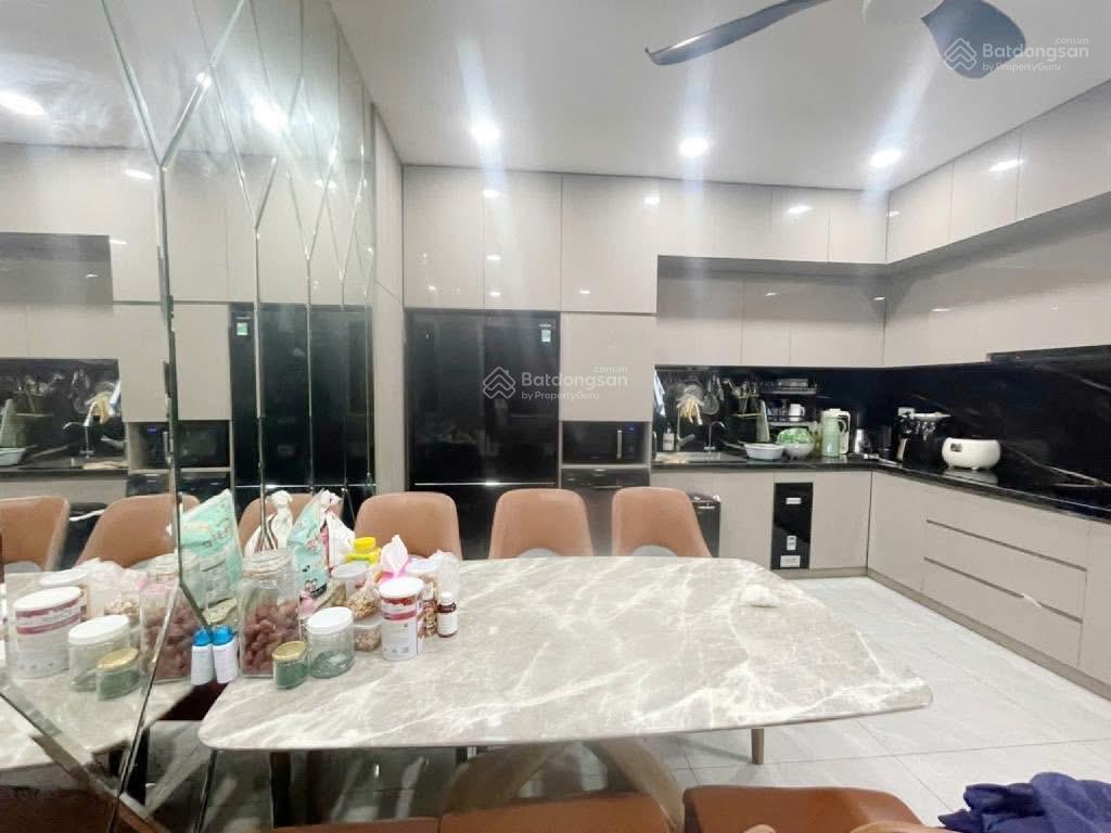 B.án nh.à mặt tiền nguyễn trãi q.5
 kinh doanh sầm uất  5 tầng 3.9 x 10 + kết cấu 1 trệt, 1 lử