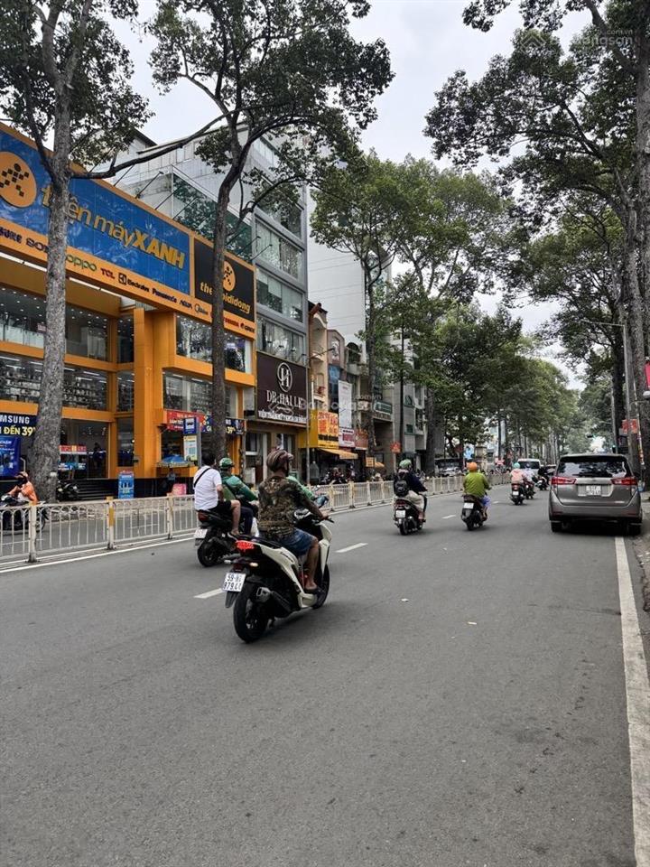 Bán nhà hàng nóng quận 5  3 tầng  hxh đỗ cửa trần hưng đạo 3 x 11m 5.950 tỷ