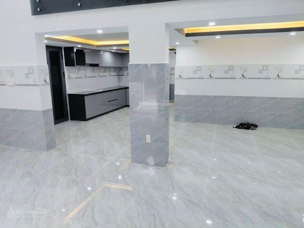 Bán nhà quận 6, văn thân gần bình tiên 105m2  ngang lớn nở hậu sẵn dòng tiền 14tr/tháng